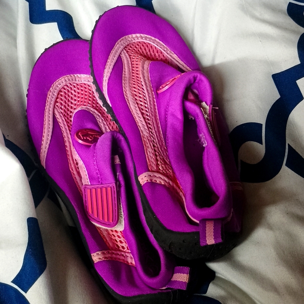 WOMEN'S shoes.,size 2 ,pink and purple